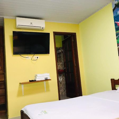 Hostal La Esperanza Leticia Esterno foto